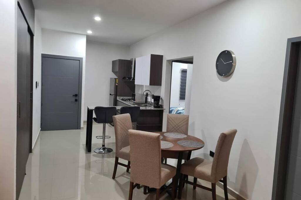 Departamento Cerca Del Malecon Y Zona Dorada Apartment Mazatlan Exterior photo